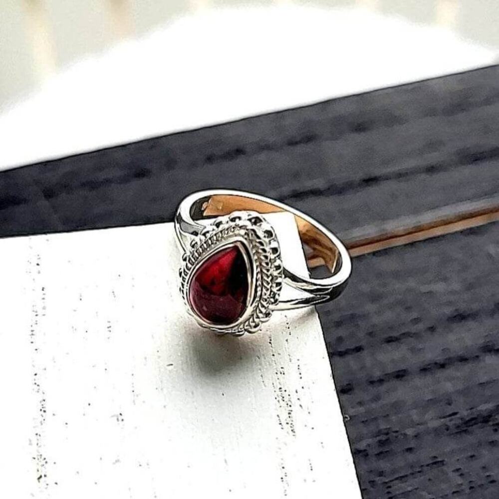 Red Garnet Cabochon Ring 925 Sterling Silver | Elegant Gemstone Jewelry